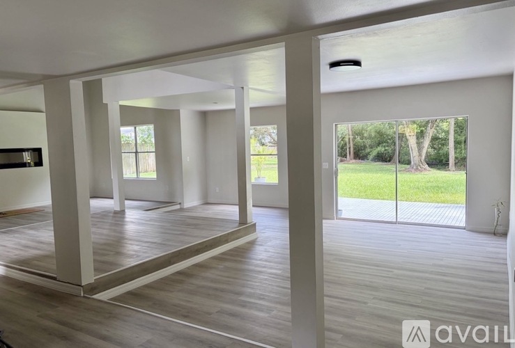 2408 Winding Ridge Avenue North 4 Beds Single Family Home for Rent - Photo gallery 3