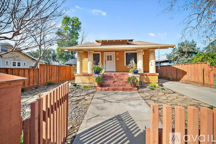 2500 41st St 3 Beds Single Family Home for Rent - Photo gallery 3