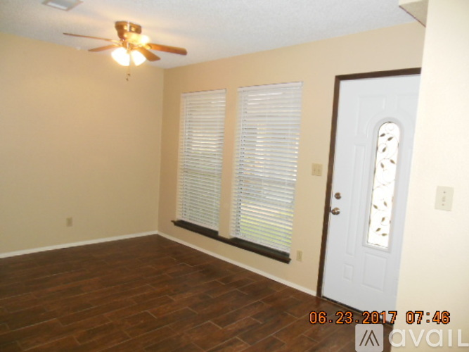 1305 Camp Craft Road 2 Beds Apartment for Rent - Photo gallery 4