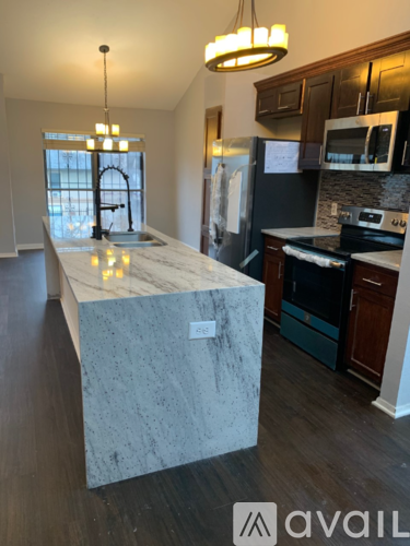 7215 Holly Hill Dr 2 Beds Townhouse for Rent - Photo gallery 3