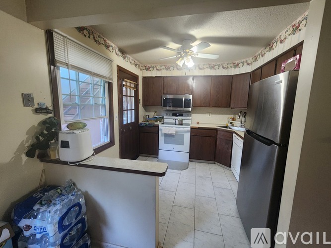 10 Kenaware Avenue 2 Beds Apartment for Rent - Photo gallery 2