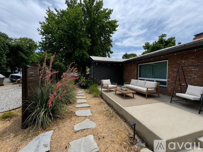 815 Gold St 5 Beds Single Family Home for Rent - Photo gallery 2