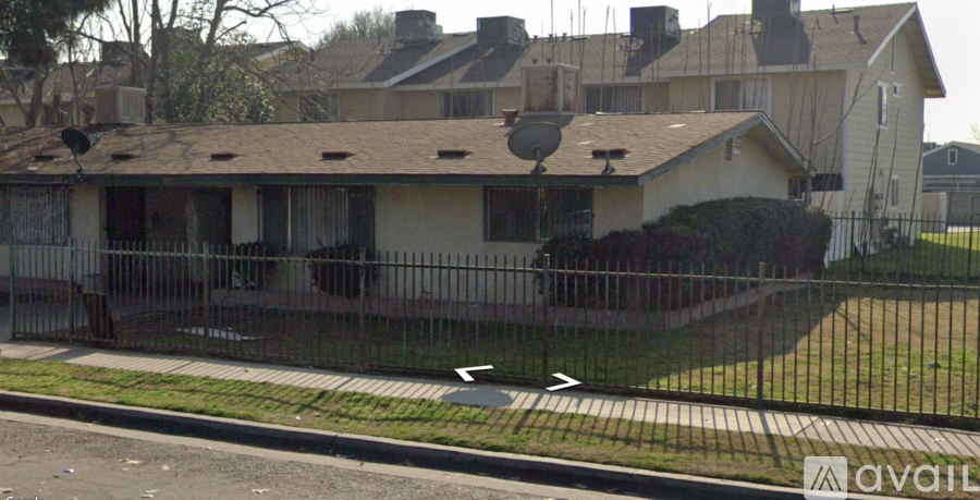 824 E Lorena Ave 2 Beds Apartment for Rent - Photo gallery 2