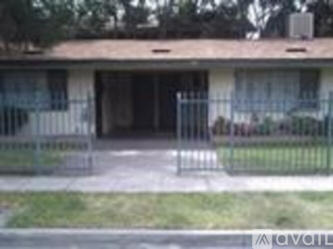 824 E Lorena Ave 2 Beds Apartment for Rent - Photo gallery 3
