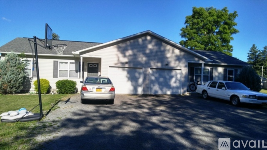 Race St 2 Beds Apartment for Rent - Photo gallery 2