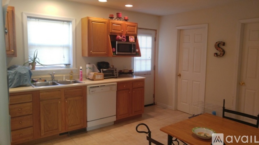 Race St 2 Beds Apartment for Rent - Photo gallery 3