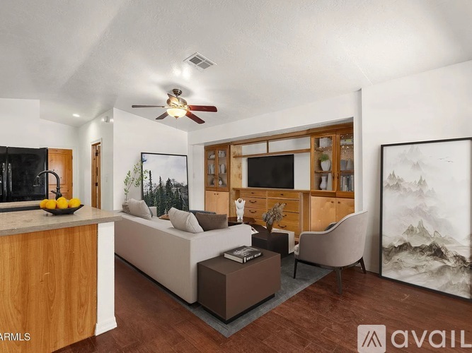 2107 West Wilshire Drive 2 Beds Apartment for Rent - Photo gallery 1