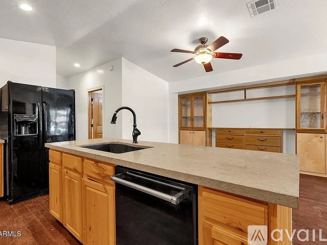 2107 West Wilshire Drive 2 Beds Apartment for Rent - Photo gallery 5
