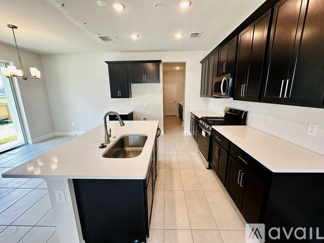 439 Scotsman Place 4 Beds Single Family Home for Rent - Photo gallery 4