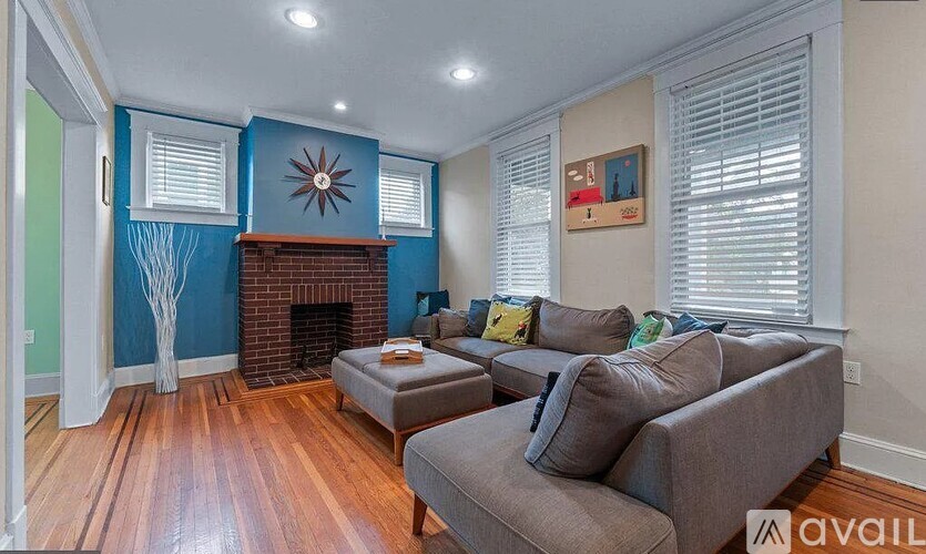 3013 Harview Avenue 3 Beds Single Family Home for Rent - Photo gallery 2