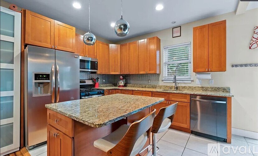 3013 Harview Avenue 3 Beds Single Family Home for Rent - Photo gallery 4