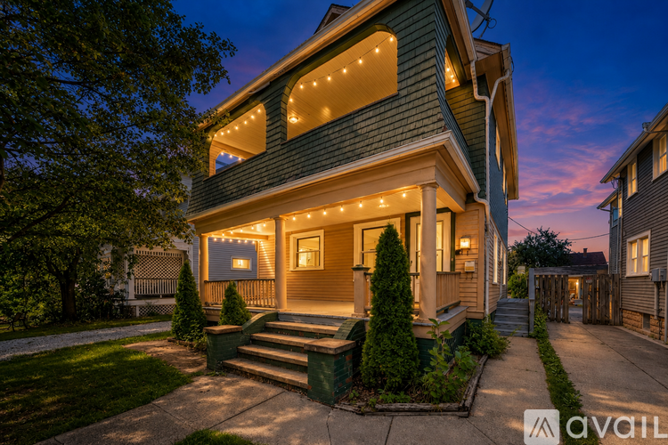 14520 Bayes Ave 3 Beds Single Family Home for Rent - Photo gallery 2