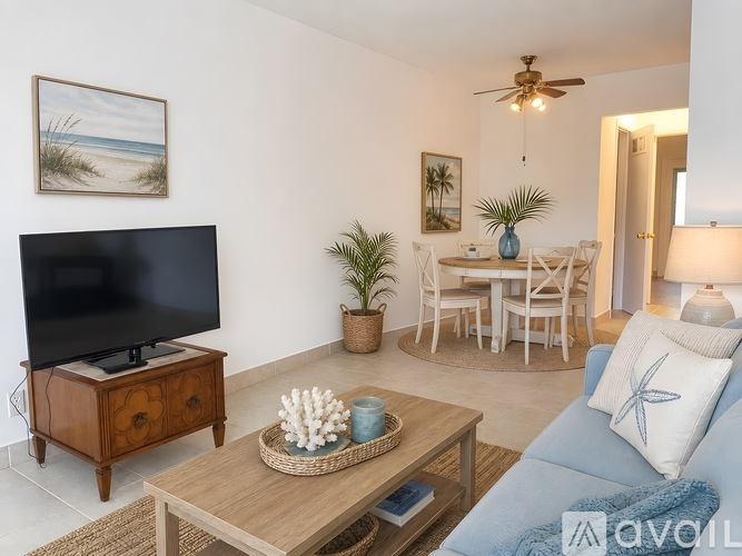 2000 NE 51st Ct 1 Apartment for Rent - Photo gallery 3