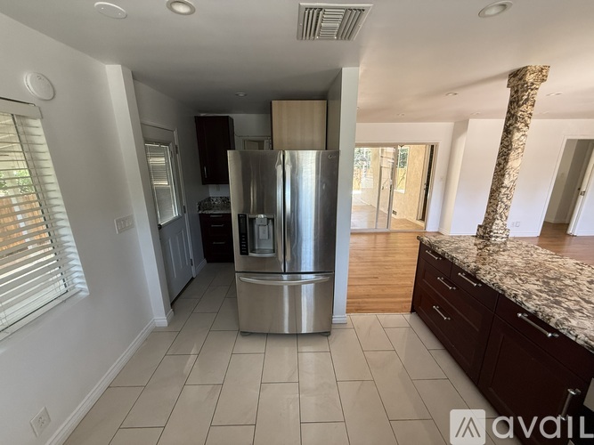 4623 Lowell Avenue 3 Beds Single Family Home for Rent - Photo gallery 2