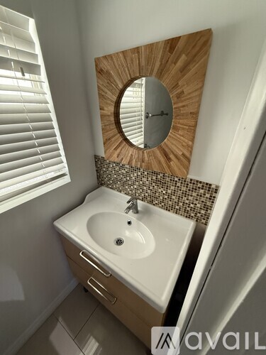 4623 Lowell Avenue 3 Beds Single Family Home for Rent - Photo gallery 4