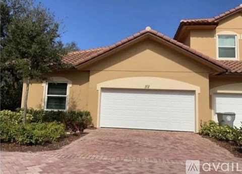 2905 65Th Drive 3 Beds Apartment for Rent