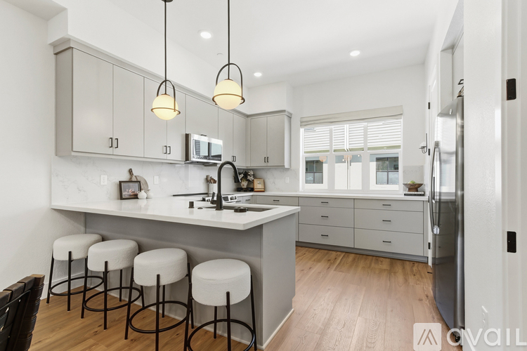883 Campus Commons Road 2 Beds Townhouse for Rent - Photo gallery 1