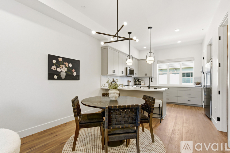 883 Campus Commons Road 2 Beds Townhouse for Rent - Photo gallery 2