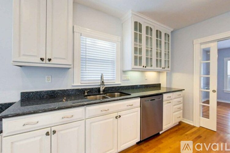 62 Roseneath Ave 3 Beds Single Family Home for Rent - Photo gallery 5