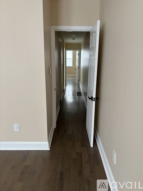 1931 71st Ave 3 Beds Single Family Home for Rent - Photo gallery 2