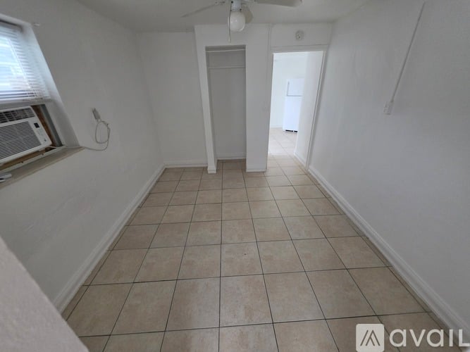 840 NW 10th St 1 Apartment for Rent - Photo gallery 5