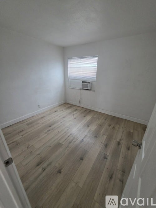 539 NW 1st Ave 1 Apartment for Rent - Photo gallery 5