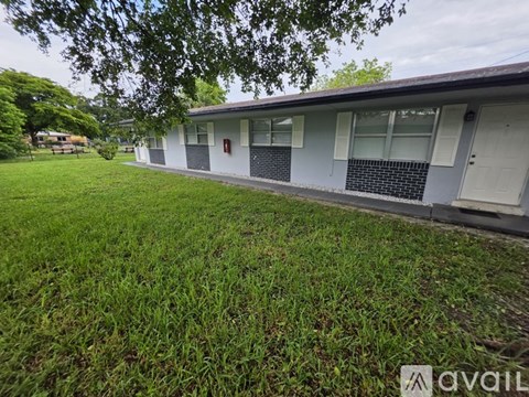 22 SW 10Th St 2 Beds Apartment for Rent