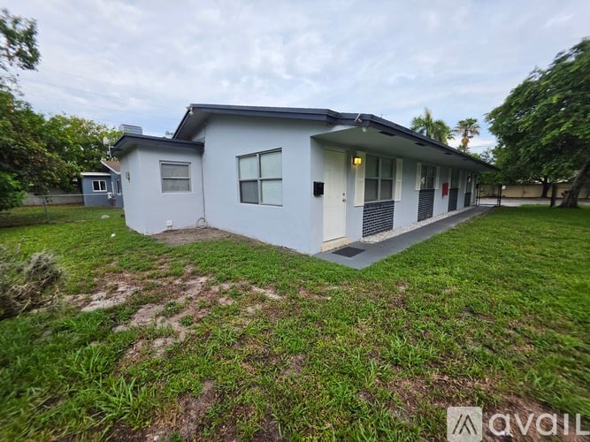 22 SW 10th St 2 Beds Apartment for Rent - Photo gallery 2