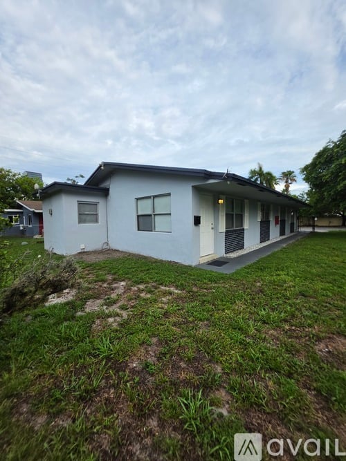 22 SW 10th St 2 Beds Apartment for Rent - Photo gallery 3