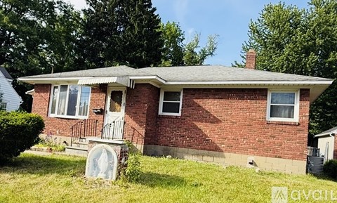 19 Pleasantview Avenue 3 Beds Apartment for Rent