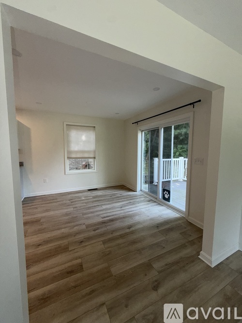 41 Tonella Rd 3 Beds Townhouse for Rent - Photo gallery 3
