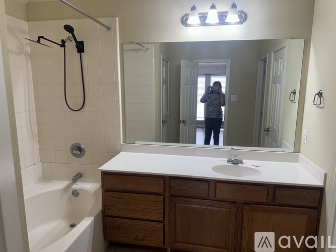 13645 Valley Mills Drive 3 Beds Apartment for Rent - Photo gallery 2