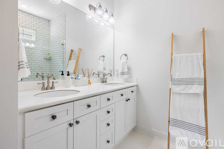 4119 East Amy Lane 3 Beds Single Family Home for Rent - Photo gallery 1