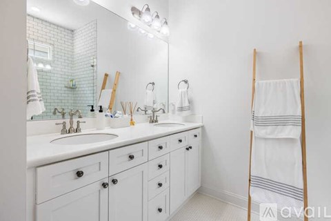 4119 East Amy Lane 3 Beds Apartment for Rent
