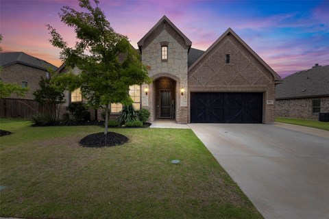 806 Summer Grove 3 Beds Apartment for Rent