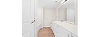 1 Bedroom, 1 Bathroom 770