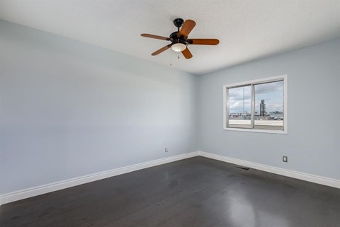 1602-919 38 Street NE 2 Beds Apartment for Rent