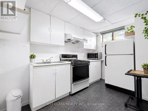 BSMNT - 1226 KOS BOULEVARD 2 Beds Apartment for Rent