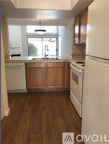 5626 East Kelton Lane 3 Beds Townhouse for Rent - Photo gallery 4