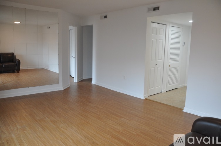 1300 Army Navy Drive 1 Apartment for Rent - Photo gallery 3