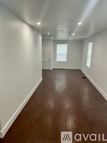 901 East Wilson Street 2 Beds Single Family Home for Rent - Photo gallery 4