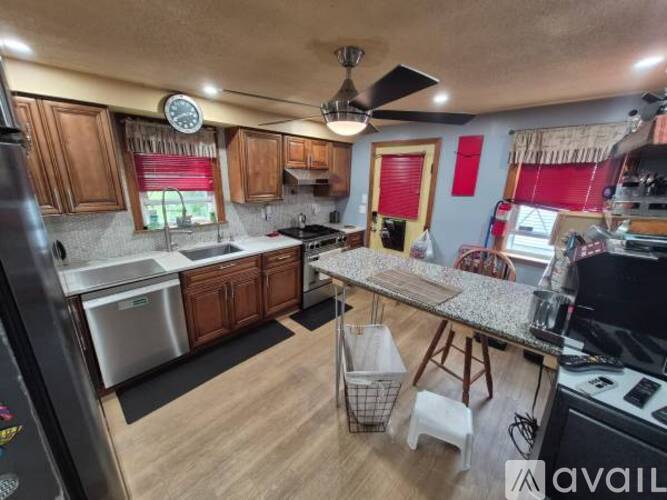 1 Short Street 5 Beds Single Family Home for Rent - Photo gallery 4