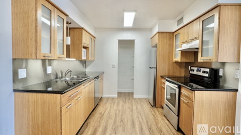 1136 W 9Th St 4 Beds Apartment for Rent