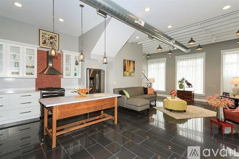 2354 Riverside Drive 2 Beds Apartment for Rent