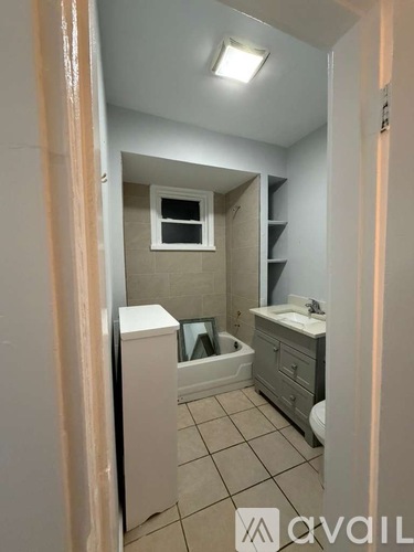 420 Hyde Park Avenue 4 Beds Single Family Home for Rent - Photo gallery 2