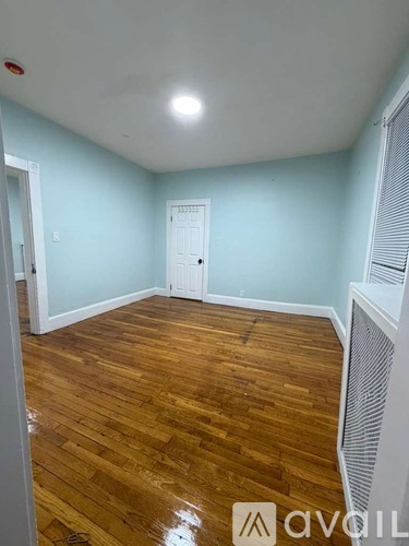 420 Hyde Park Avenue 4 Beds Single Family Home for Rent - Photo gallery 5