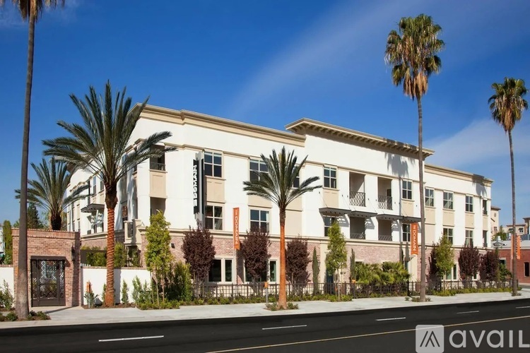 411 South Anaheim Boulevard 2 Beds Condo for Rent - Photo gallery 1