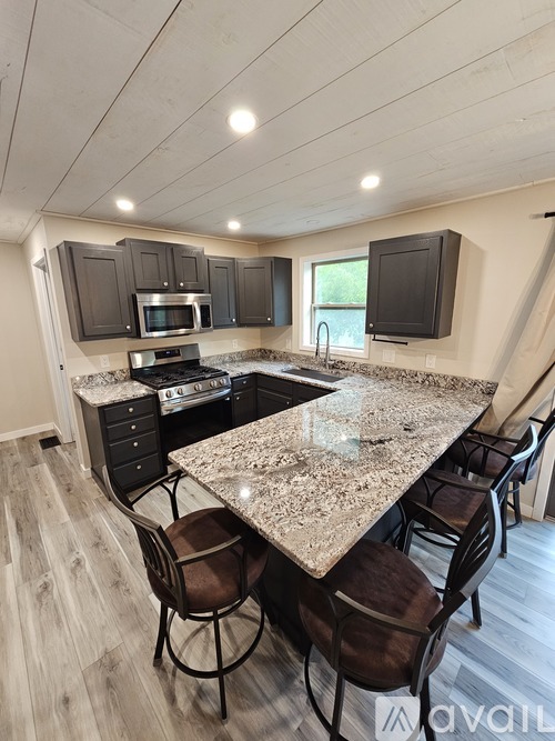 612 4th Street North 2 Beds Single Family Home for Rent - Photo gallery 2