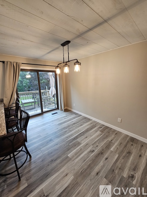 612 4th Street North 2 Beds Single Family Home for Rent - Photo gallery 3