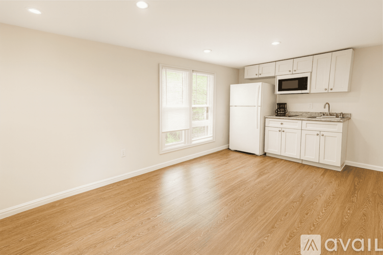 422 N Hamilton St 1 Apartment for Rent - Photo gallery 2